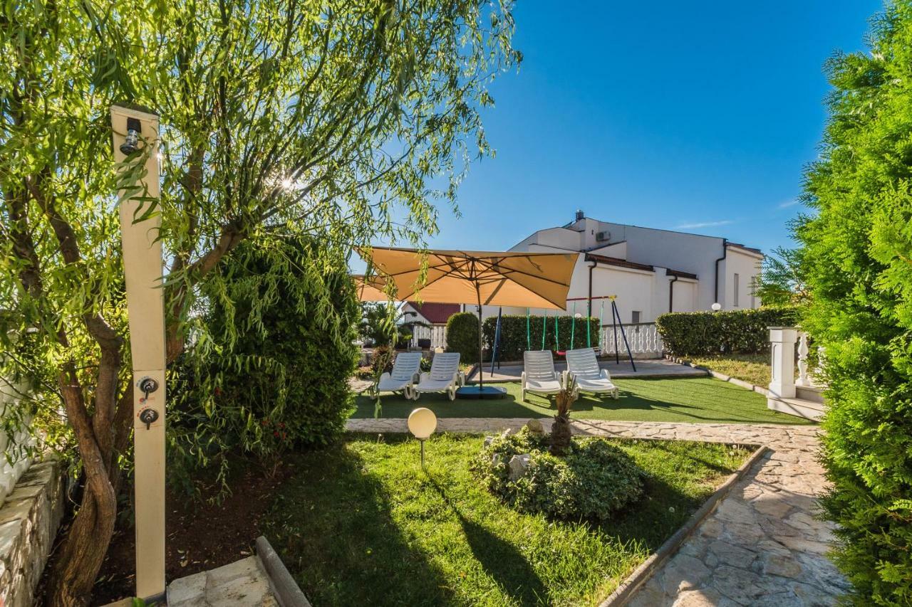 Villa Mara Crikvenica Exterior photo